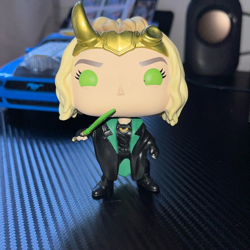 Loki Sylvie glow in the dark Funko POP